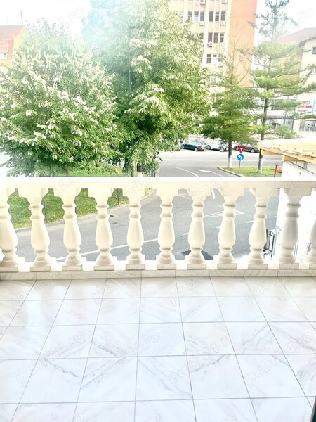 Ramnicul Valcea, ultracentral chiar in fata la parc Zavoi !
